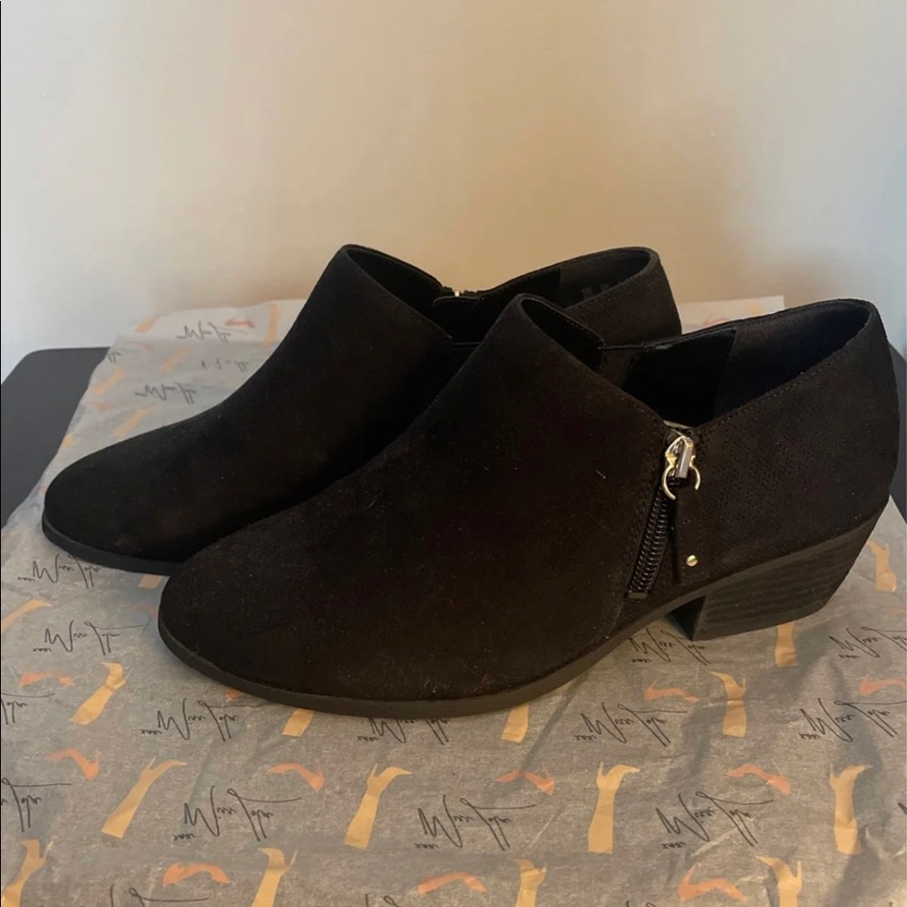 Dr. Scholl’s Brief Ankle Booties